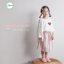 Chân váy caro bé gái đính bèo nhỏ lưng quần